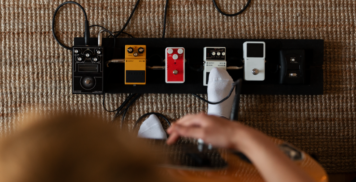 Guia-Completo-de-Pedais-de-Modulação-para-Guitarra-Chorus-Flanger-Phaser-Tremolo-e-Vibrato-muffler